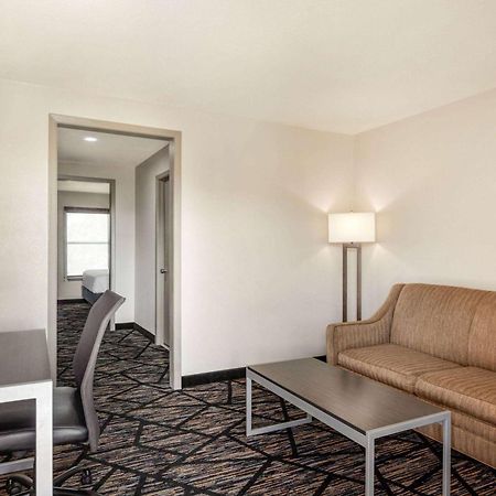 Days Inn By Wyndham San Antonio Near Fiesta Park Eksteriør bilde