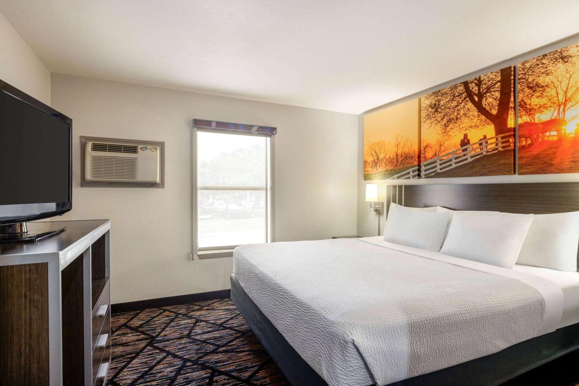 Days Inn By Wyndham San Antonio Near Fiesta Park Eksteriør bilde