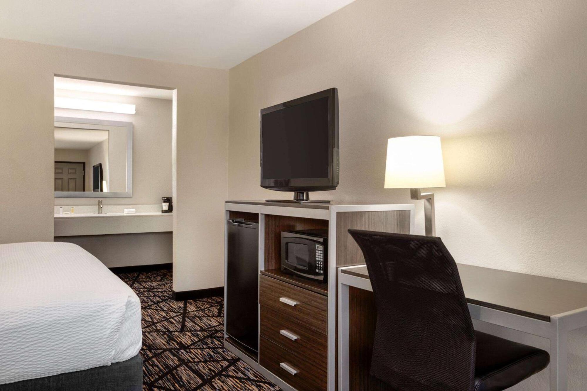 Days Inn By Wyndham San Antonio Near Fiesta Park Eksteriør bilde